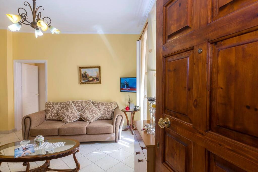 Ria'S Apartment In Corfu Town エクステリア 写真